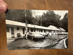 RPPC Trafalgar Arms Hotel Oakville Ontario Real Photo Roadside Americana c1950's - Picture 1 of 2