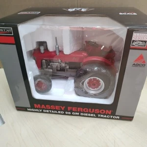 SpecCast Classic 1/16 Massey Ferguson 98 GM Diesel Tractor SCT 269 NIB - Picture 1 of 7