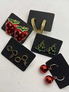 Gorgeous Earrings! 5 Pairs! Christmas Novelty strawberry tree green red - Picture 1 of 9