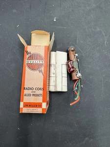 Miller 4629 RF Choke 55uH 500 mA 1 Ohm - Picture 1 of 5
