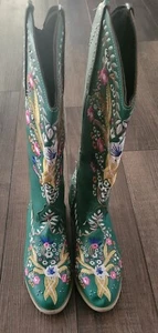 Faux Leather Green Floral Cowgirl Boots Women's Size 6.5 - Picture 1 of 7