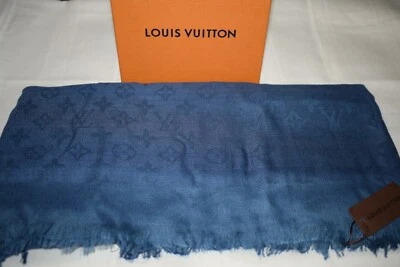 Louis Vuitton Brillo Metálico Monograma Azul Bufanda Estola Chal 401910 Italia ~ HS6 Foto 1 de 4