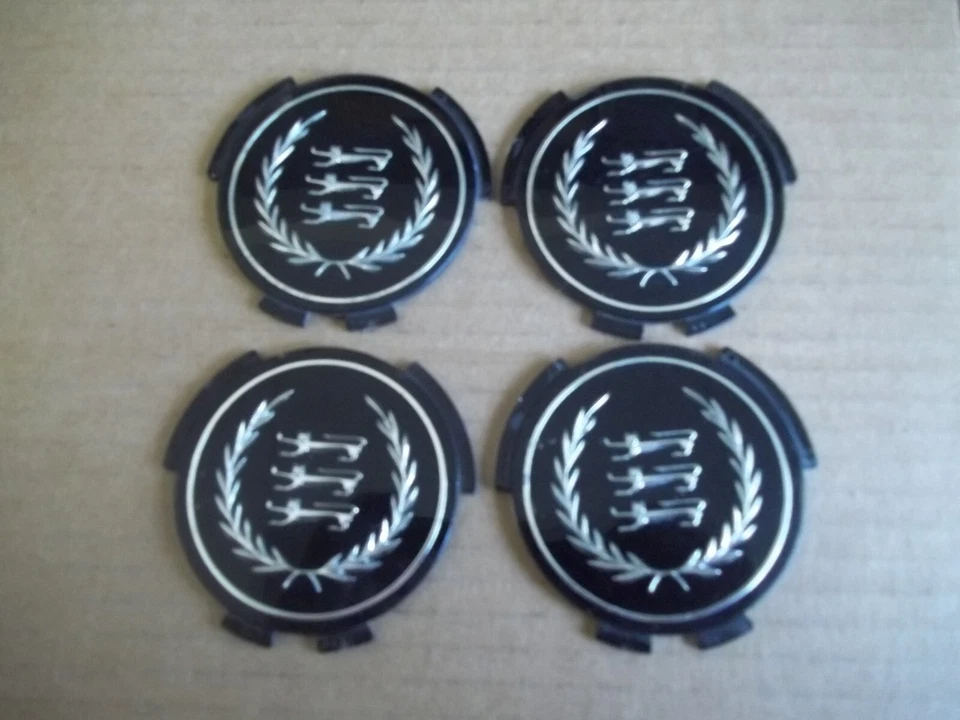 Tapacubos Ford LTD Crown Victoria Cougar 75-89 tapacubos emblema 15" USADO Foto 1 de 4