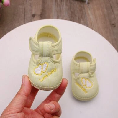 Zapatos para niños pequeños Niña Recién Nacido Bebé Zapatos suaves Niños Zapatos Antideslizantes Prewalker Foto 1 de 4