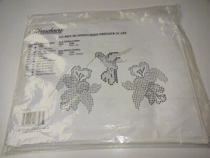Herrschners "Hummingbird" Dresser Scarf #11-0029 - Picture 1 of 2