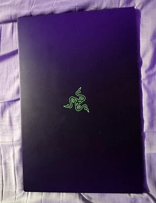 Portátil Razer Blade 15,6 pulgadas (256 GB SSD, Intel Core i7 8ª generación, 2,2 GHz, 16 GB) - Foto 1 de 4