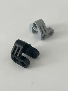 LEGO Part 92907 (2pcs) Technic Axle & Pin Connector Perpendicular Split - Picture 1 of 5