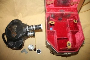 Bell & Howell 16mm Filmo Camera 70 Model D 1940's In Case + Lenses - Picture 1 of 14
