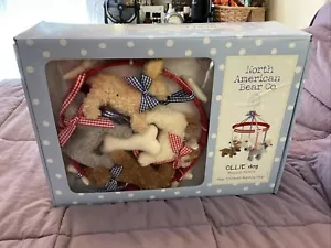 Vintage North American Bear Co. NUOVO OLLIE cane musicale mobile marcia per bambini - Foto 1 di 2
