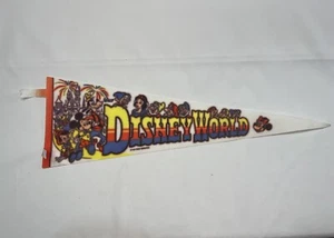 DISNEY WORLD souvenir pennant striscione nani bianchi come la neve raro vintage - Foto 1 di 9