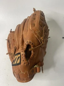 Mizuno Professional Model Max Flex Super Flex Palm RHT Baseball Glove - Picture 1 of 9