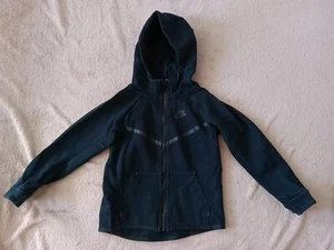 Nike Boys Size 7 Large 6-7 Years Zip Hoodie Black Pockets Runs Small 5-6 Years - Picture 1 of 5