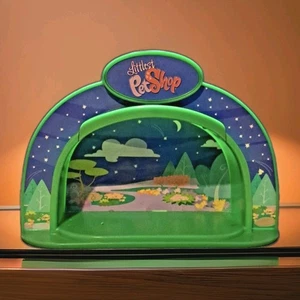 Littlest Pet Shop 2007 cúpula iluminada acogedora fogata escenario plataforma repuesto - Imagen 1 de 5