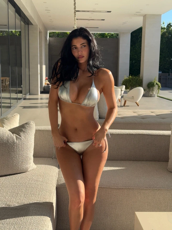 "Póster sexy de sesión de fotos de Kylie Jenner de 12""x18"" pulgadas FOTO KARDASHIAN" Foto 1 de 1