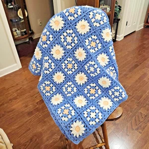 Vintage Homemade Crocheted Granny Square Afghan Throw Bedspread Blanket - Picture 1 of 7