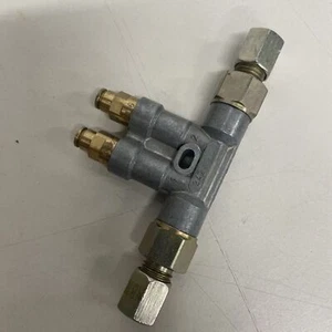 Vogel Schmierverteiler mit Dosiereinheiten 6 für Zentralschmierung - Bild 1 von 6