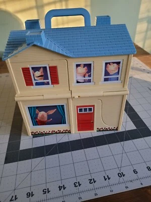 Olivia the Pig 2-In-1 Transforming Playhouse & Pirate Ship  - Image 1 of 4