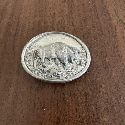 De colección Siskiyou Bisonte Animal Buffalo 1983 Peltre Ovalado Occidental Pequeña Hebilla de Cinturón Foto 1 de 4
