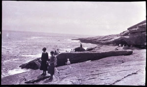 LATE 1800s/EARLY 1900s FILM NEGATIVE, MAINE COAST, MANY PEOPLE ON ROCKY SHORE - Picture 1 of 1