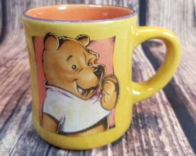 Taza Disney Winnie the Pooh estilo comedor pesada 10 oz amarillo naranja púrpura  Foto 1 de 4