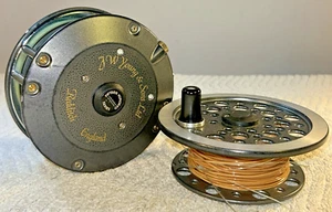 Lachsfliegenrolle J W YOUNG & SONS 1500 Serie mit Ersatzspule 4 1/4" Durchmesser - Bild 1 von 11