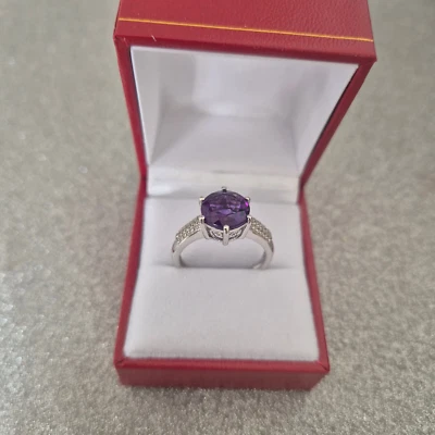 Anillo Lusaka amatista y circón en platino sobre plata de ley Foto 1 de 4