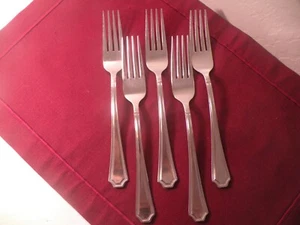 Set Of 5 Dinner Forks International Stainless Steel CARLEIGH 8" - Picture 1 of 5