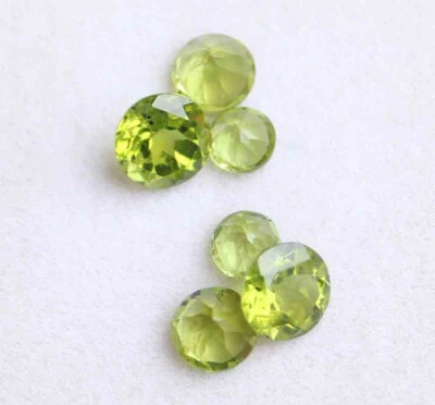 8.90 Cts Natural Peridot Round Cut Loose Gemstone 8 mm - Image 1 of 2