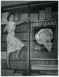 La chanteuse française Anny Gould. - Picture 1 of 2