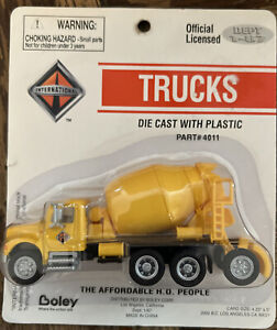 Boley #4011 Yellow Int'l Cement Truck (Retired Authentic Boley)