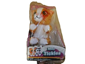 CLUB PETZ MINI TICKLES STRIPED CAT TICKLE MY TUMMY HEAR ME LAUGH & MEOW - Picture 1 of 4