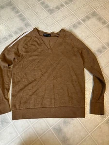 Banana Republic Tan White Stripe Pullover Size Med V-Neck Extra Fine Merino Woo - Picture 1 of 4