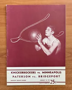 vintage 1951 NBA MINNEAPOLIS @ NEW YORK KNICKS BASKETBALL PROGRAM - Picture 1 of 3