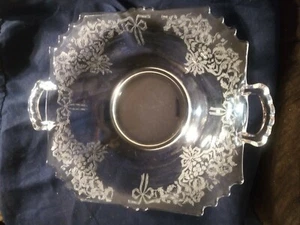 New Martinsville Roberto 1930's Etched Glass Handled Bowl 10.5x8.5x2.25" - Picture 1 of 7