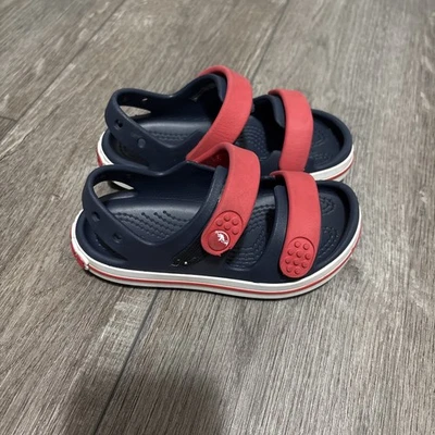 Sandalia CROCS Cruiser para niños pequeños, talla 10C Foto 1 de 4
