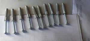 TASSELLI E VITI PER MURO CEMENTO VITI ACCIAIO 4.5X40 TASSELLI NYLON 6X30mm - Foto 1 di 4