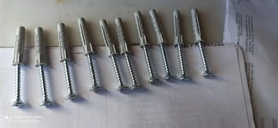 TASSELLI E VITI PER MURO CEMENTO  VITI ACCIAIO 4.5X40  TASSELLI NYLON  6X30mm - Immagine 1 di 4