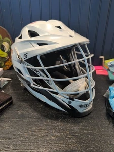 Cascade S OSFM verstellbarer 21,5" bis 24" Senior Lacrosse Helm - Bild 1 von 6