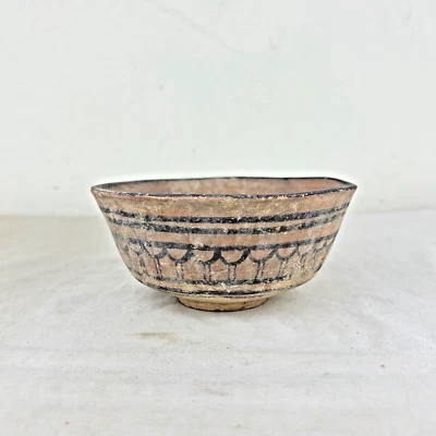 Cerámica antigua del valle del Indo Foto 1 de 4