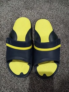 Crocs Sliders Unisex - Picture 1 of 4