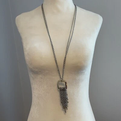 "Collar largo Alfani llamativo cadena, borla, colgante tono plata 30""" Foto 1 de 4