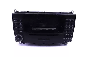 CD Autoradio Mercedes Benz CLK W209 W203 Vito A2098206589 MF2740 codefrei Radio - Bild 1 von 2