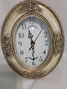 Quartz Desk Or Wall Clock - Picture 1 of 9