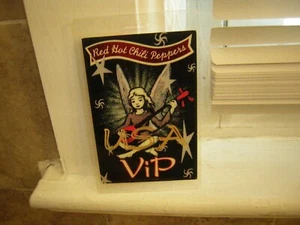 RED HOT CHILI PEPPERS BACKSTAGE PASS VIP LAMINATE USA 1994 ANTHONY KIEDIS FLEA - Picture 1 of 2