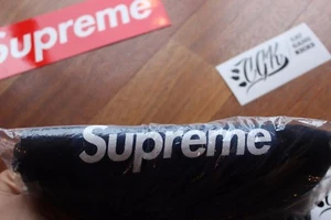 NEW IN BAG SS15 SUPREME NEW YORK YANKEES BOX LOGO TEE T-SHIRT NAVY BLUE LARGE - Picture 1 of 7