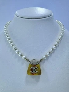 Chanel CC logo, pearls, gold - Picture 1 of 3