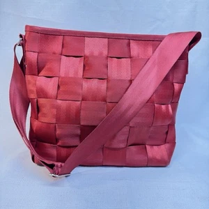 Harveys Original Red Woven Seatbelt Zippered Bag USA (Needs a cleaning - Picture 1 of 6