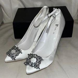 Weißer Satin Dismante Very Damen High Heels brandneu Größe 8  - Bild 1 von 4