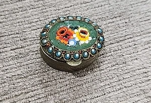 Portapillole/coperchio con cerniera vintage italiano floreale micro mosaico ovale argento - Foto 1 di 4