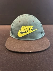 YOUTH NIKE True Swoosh Yellow Green Snapback Adjustable Hat Cap Green Accents - Picture 1 of 3